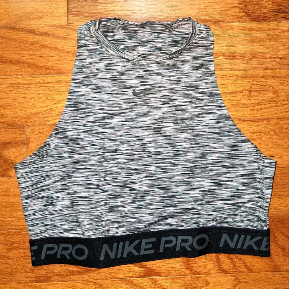 Nike Pro Crop Top